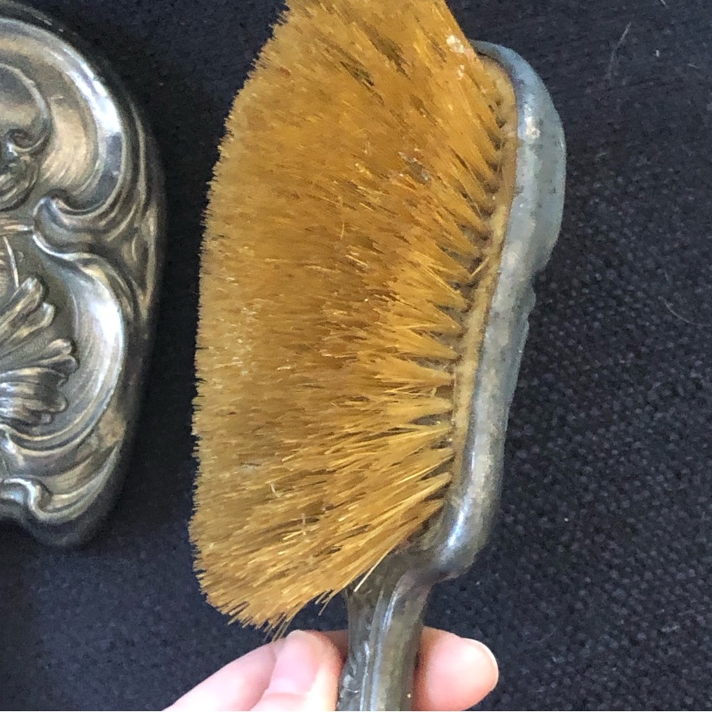Antique Victorian Art Nouveau Womens Vanity Set Mirror Brush Repousse *no mirror - Picture 5 of 7